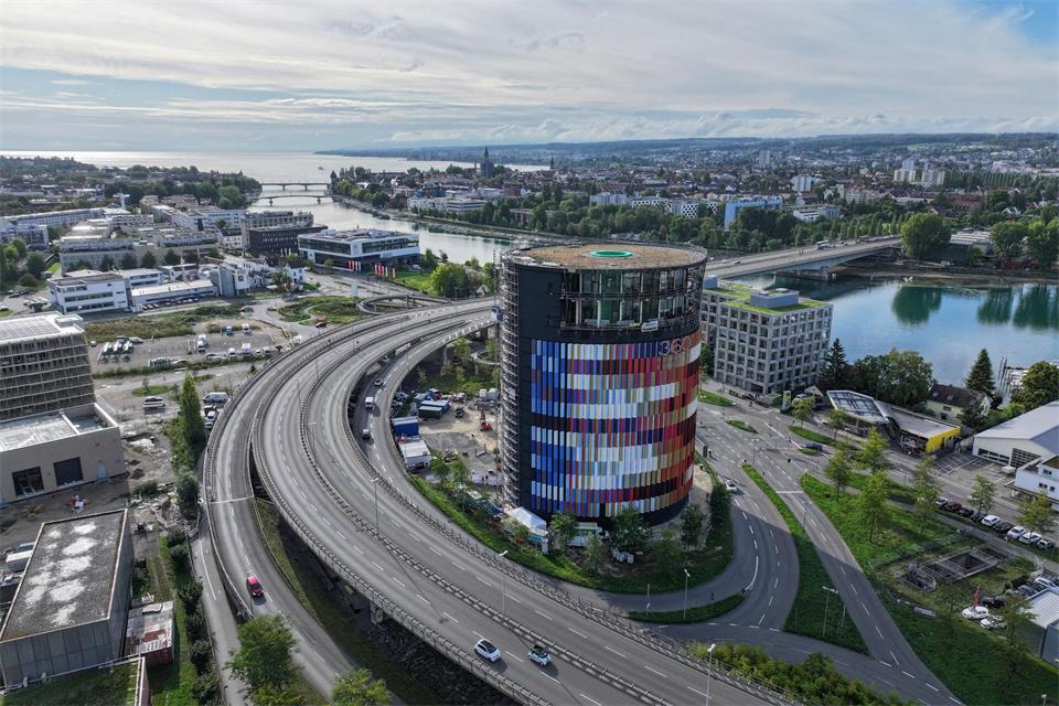 Auch ein Restaurant in dem Gebäude soll Besucher locken. Felix Kästle/dpa