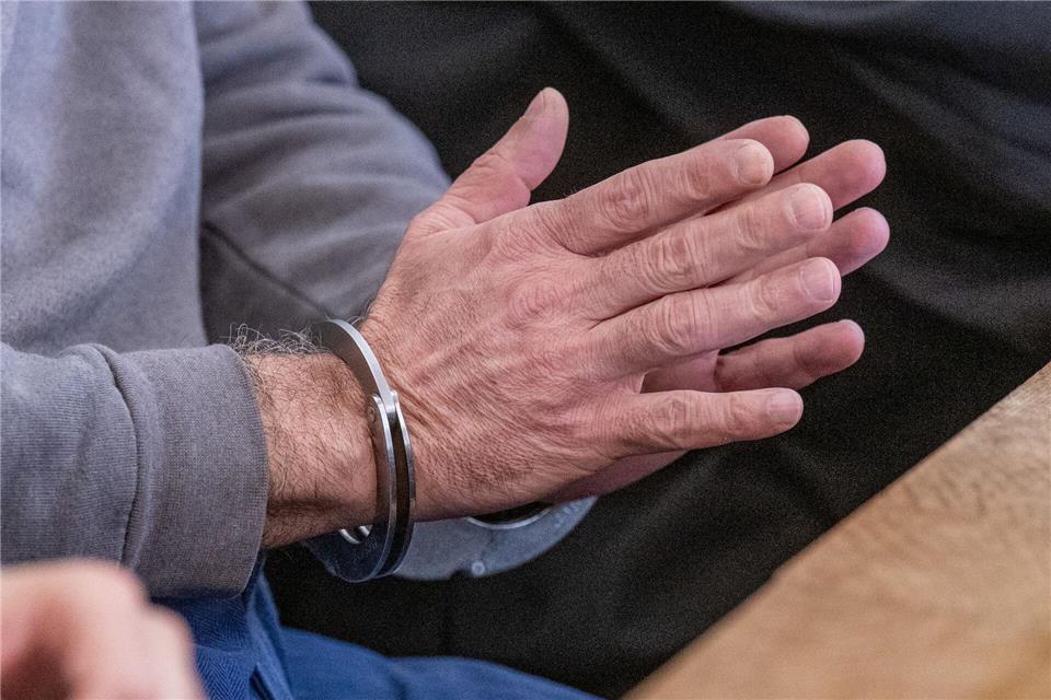 Auch eine Freundin der Ex--Partnerin sowie die gemeinsame Tochter wurden verletzt.Armin Weigel/dpa