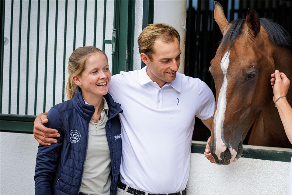 Auch geschäftlich miteinander verbunden: Sophie Hinners (l) und Richard Vogel. Stefan Lafrentz/Sportfotos Lafrentz/dpa