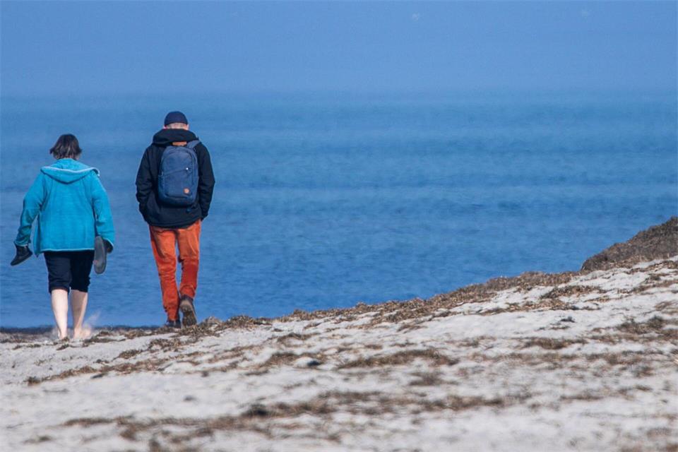 Auch im Herbst ist Urlaub in Mecklenburg-Vorpommern beliebt. (Symbolbild)Jens Büttner/dpa