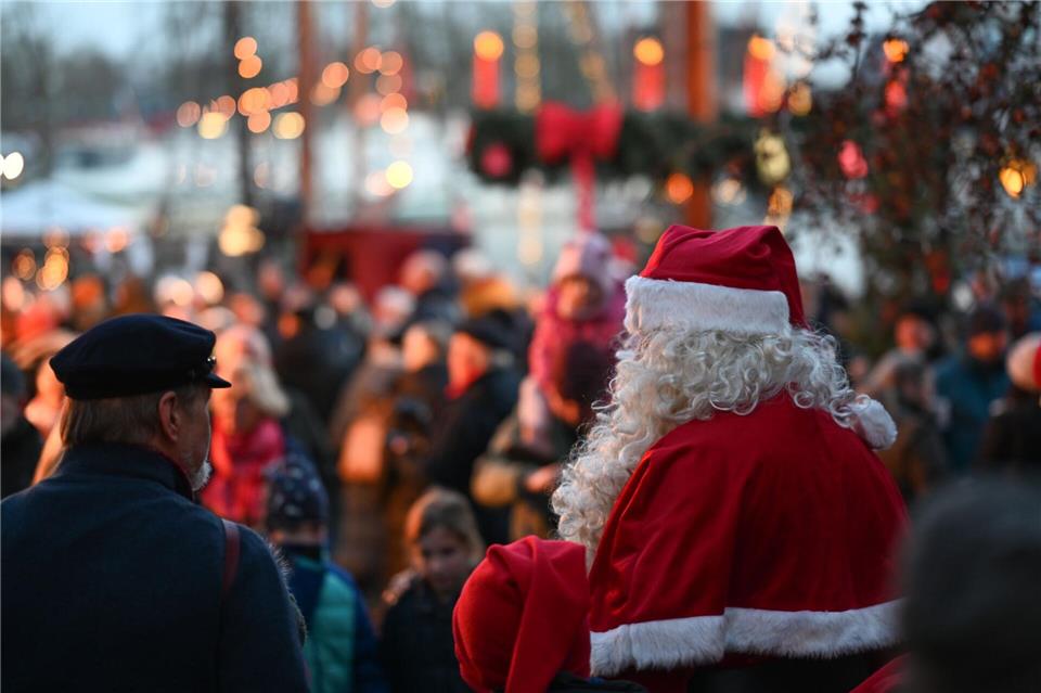 Auch im Norden wünschen sich viele ein weißes Wunder zu Weihnachten. (Symbolbild) Lars Penning/dpa