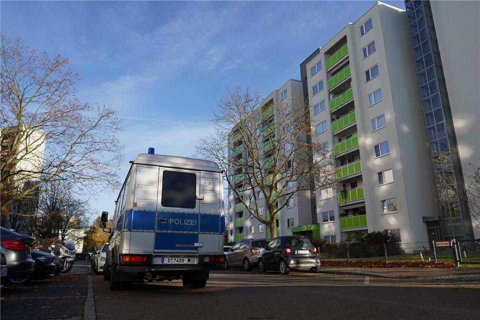 Auch in Berlin durchsuchten Polizisten am Mittwochmorgen ein Objekt.Manuel Genolet/dpa