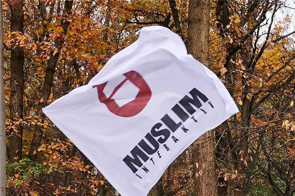 Auch in Hessen hat es im Zusammenhang mit dem Verbot des islamistischen Vereins Muslim Interaktiv durch Bundesinnenminister Alexander Dobrindt (CSU) Durchsuchungen gegeben. (Symbolbild)Annette Riedl/dpa