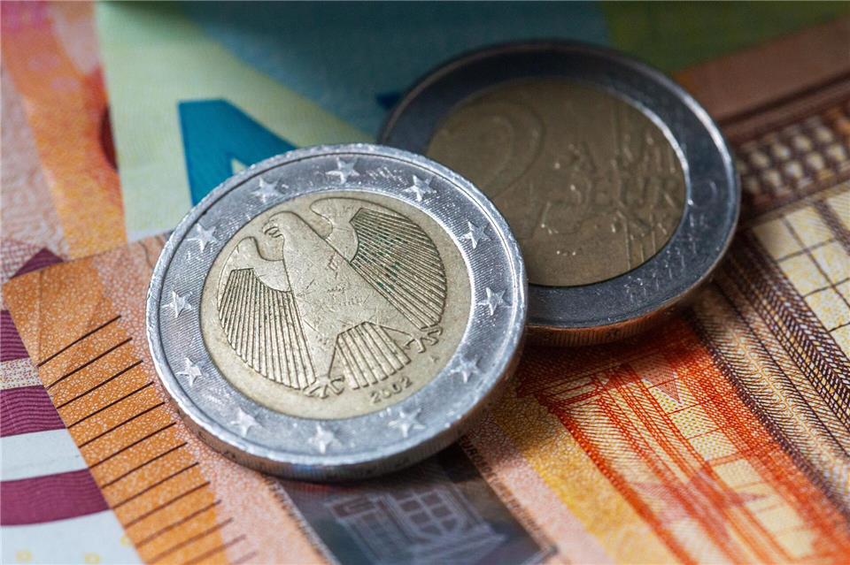 Auch in Mecklenburg-Vorpommern verdienen Frauen statistisch weniger Geld als Männer. Die Lücke fällt allerdings geringer aus als anderswo. (Symbolbild)Fernando Gutierrez-Juarez/dpa