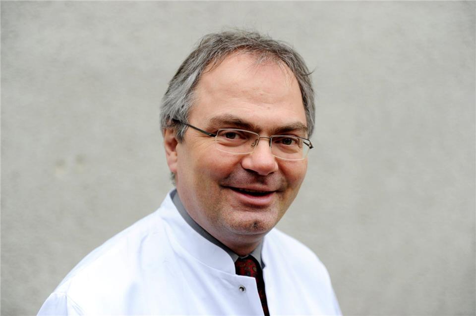 Auch in Schleswig-Holstein tritt das Hantavirus in einer weniger gefährlichen Form auf, wie der Virologe Helmut Fickenscher sagt.Carsten Rehder/dpa