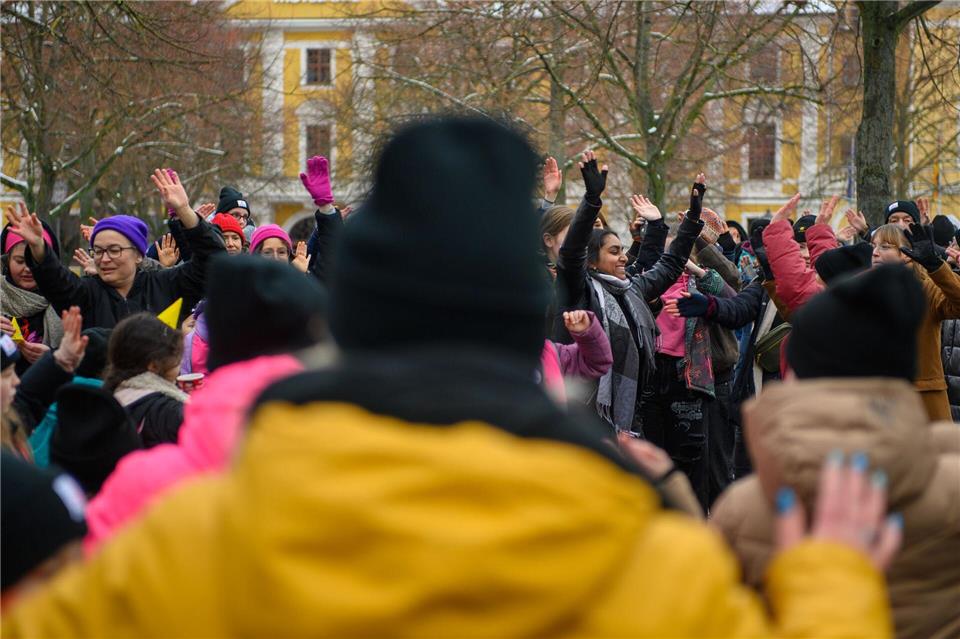 Auch in anderen Bundesländern wird am Samstag getanzt. (Archivbild)Klaus-Dietmar Gabbert/dpa