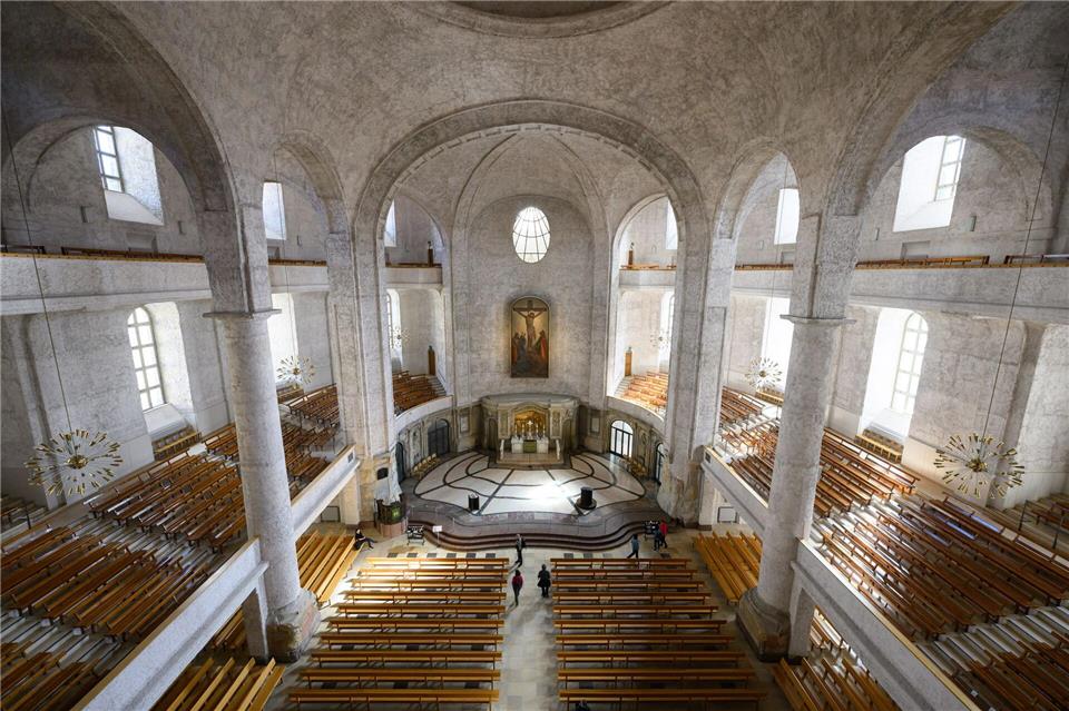 Auch in der Dresdner Kreuzkirche können sich Besucher von der Kitze erholen. (Archivbild)Robert Michael/dpa