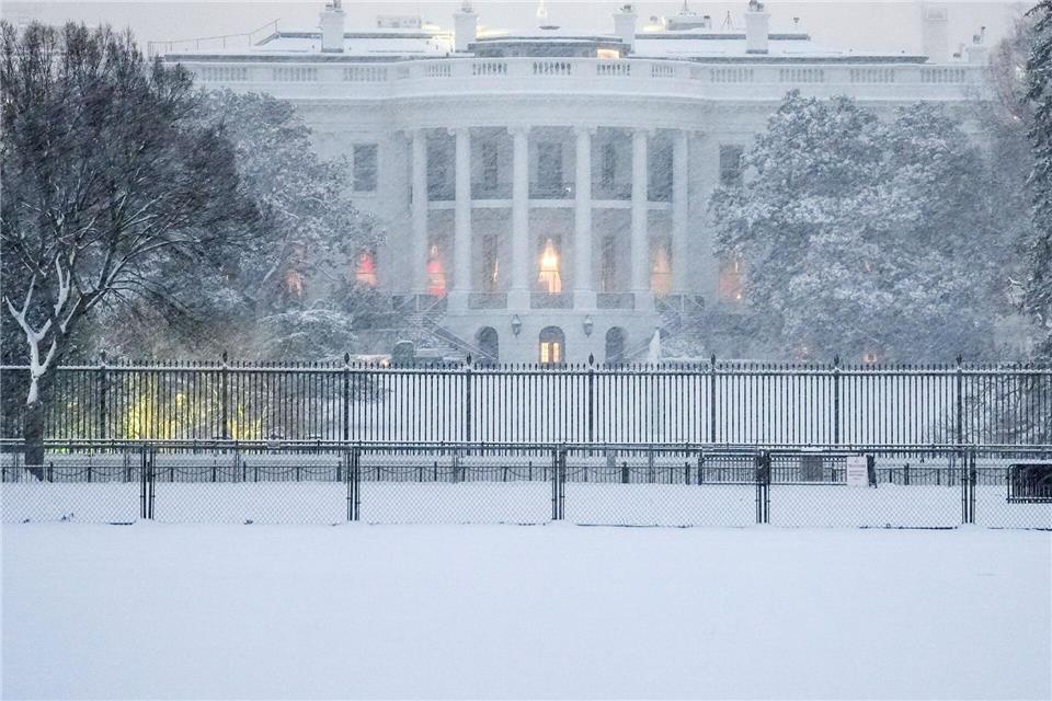 Auch in der US-Hauptstadt Washington und der Region fielen bis zu 20 Zentimeter Schnee.Matt Rourke/AP/dpa