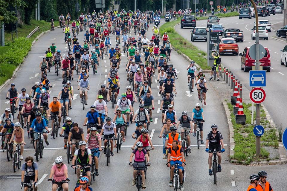 Auch in diesem Jahr wollen wieder Tausende Radler nach Stuttgart fahren. (Archivbild)Christoph Schmidt/dpa