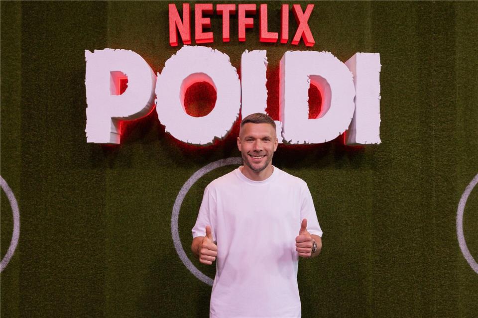 Auch nach dem Ende der Karriere gut gelaunt: Lukas Podolski.Rolf Vennenbernd/dpa