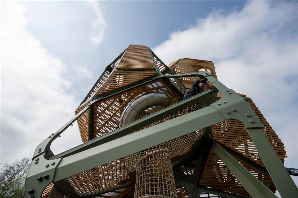 Auch von oben können Gäste die Landesgartenschau genießen.Stefan Puchner/dpa