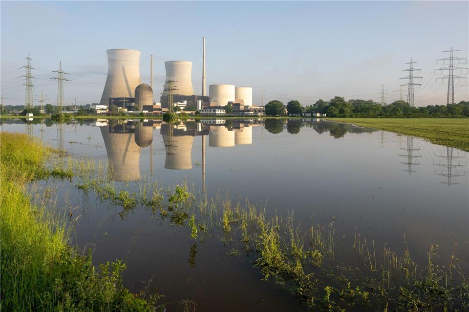 Auch wenn in Deutschland seit Jahren keine Energie mehr durch Kernkraftwerke gewonnen wird, ist das Thema nicht von der politischen Agenda verschwunden. Innerhalb der Bundesregierung gehen die Meinungen aber weit auseinander - ein Konflikt scheint vorprogrammiert. (Illustration)Stefan Puchner/dpa
