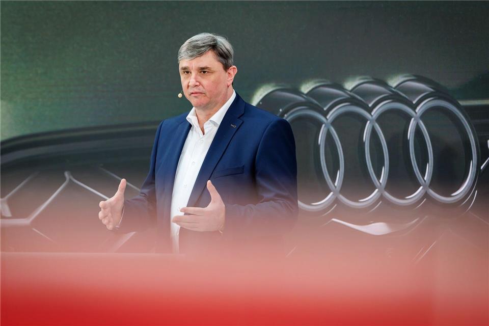 Audi-Finanzchef Jürgen Rittersberger muss die Prognose kappen. (Archivbild)Daniel Karmann/dpa