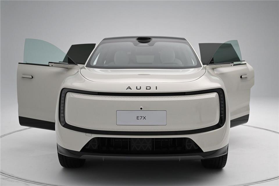 Audi ohne die vier Ringe - eine Entwicklung für den chinesischen Markt.Johannes Neudecker/dpa