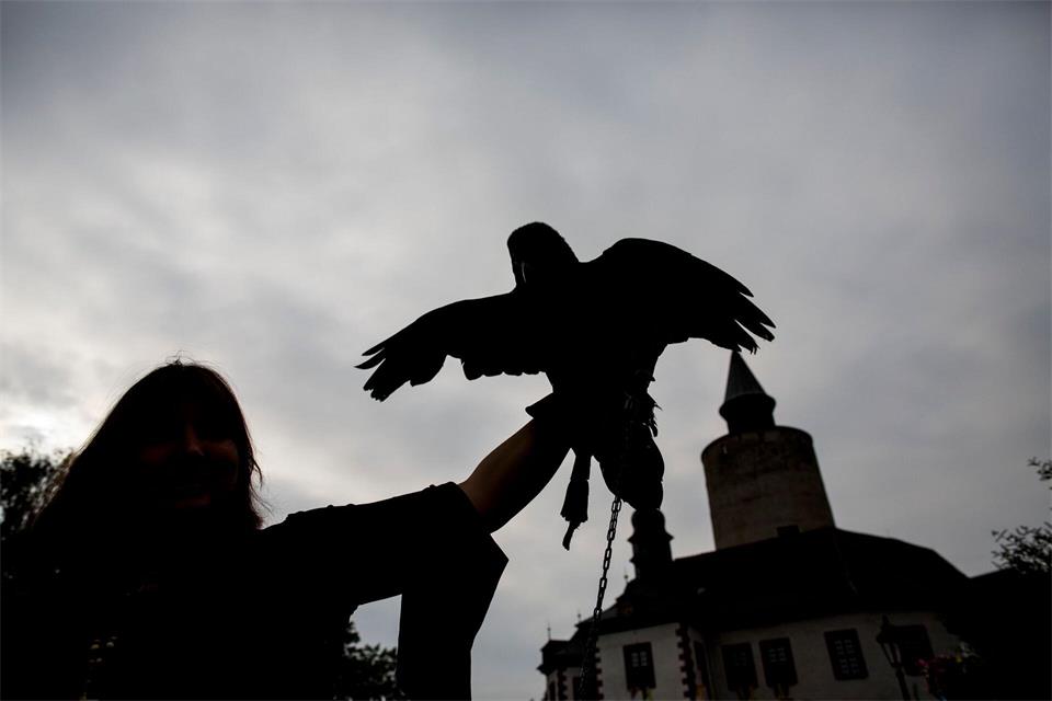 Auf Burg Posterstein geht es an Halloween für Kinder um Aberglaube. (Archivbild)Carsten Koall/dpa-Zentralbild/dpa