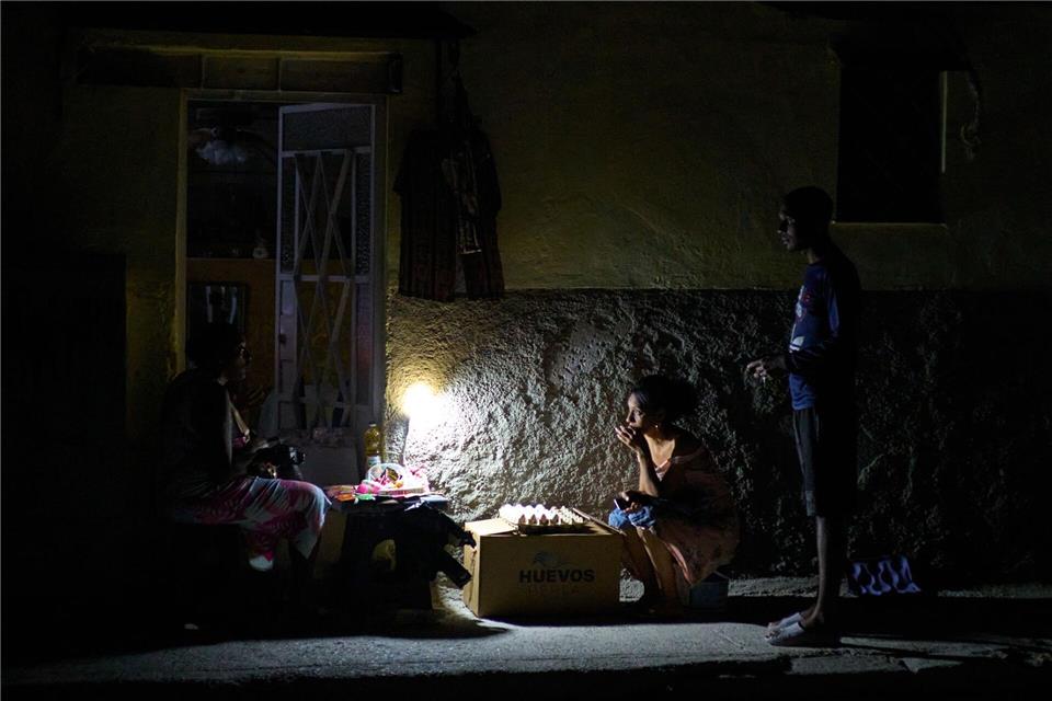Auf Kuba kommt es immer wieder zu Stromausfällen. (Archivbild)Ramon Espinosa/AP/dpa