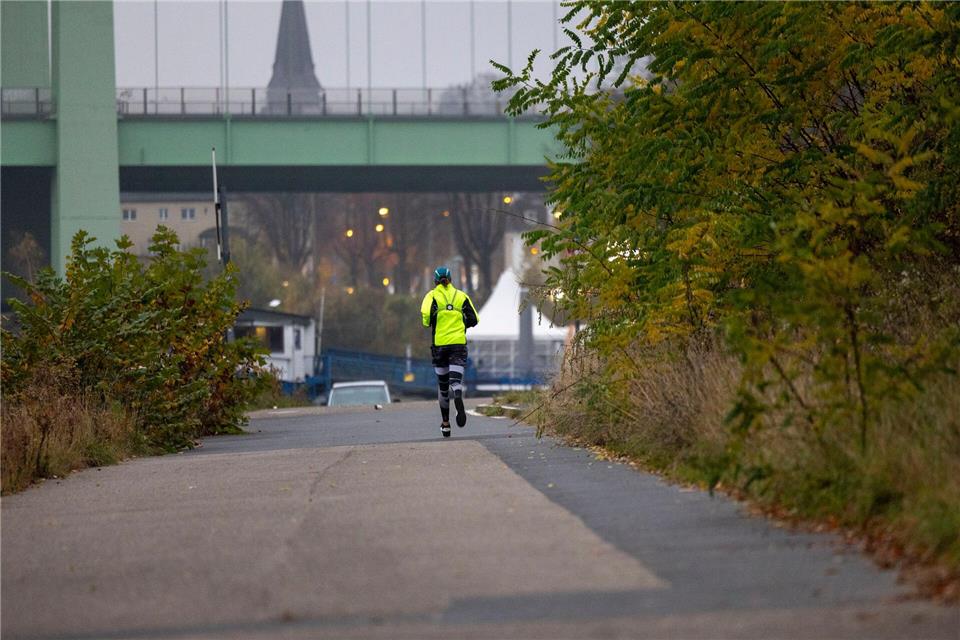 Auf NRW kommen in der neuen Woche sehr milde Temperaturen zu. (Archivbild)Thomas Banneyer/dpa