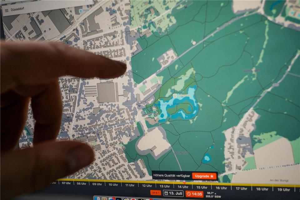 Auf „Shademap.app“ lassen sich Schattenverläufe abhängig von der Uhrzeit simulieren - auf Wunsch auch in 3D-Häuseransicht oder mit Satellitenbildern.Zacharie Scheurer/dpa-tmn