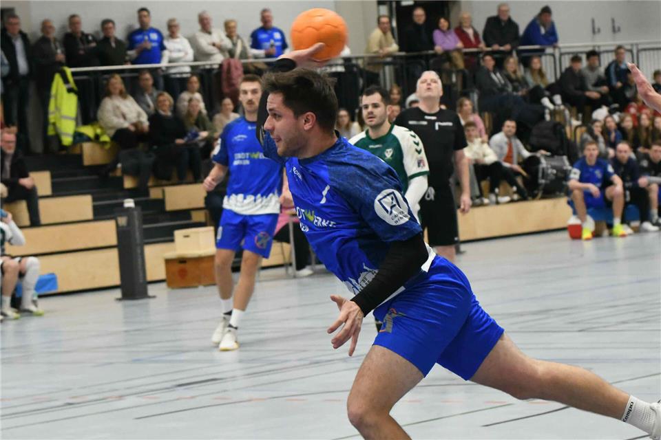 Auf Torejagd gegen den TV Biefang: Auch Lukas Kirchner beteiligte sich an der 33-Tore-Ausbeute.