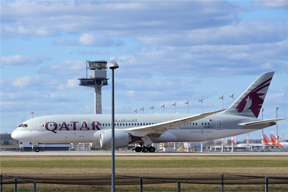 Auf Verbindungen in den Nahen Osten kommt es am BER nach wie vor zu weitreichenden Einschränkungen. (Archivbild)Soeren Stache/dpa-Zentralbild/dpa