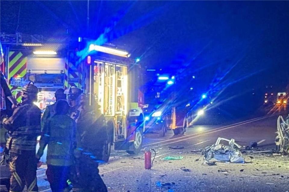 Auf dem Autobahnzubringer hat es in der Nacht einen schweren Unfall gegeben.