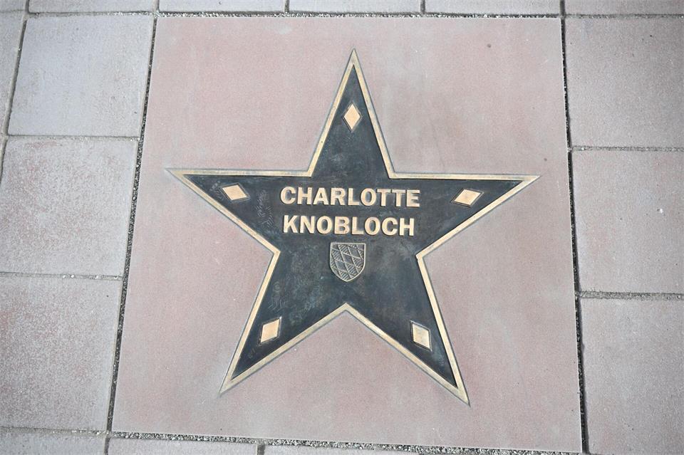 Auf dem Bayerischen Ehrenweg verewigt: Charlotte Knobloch. Felix Hörhager/dpa