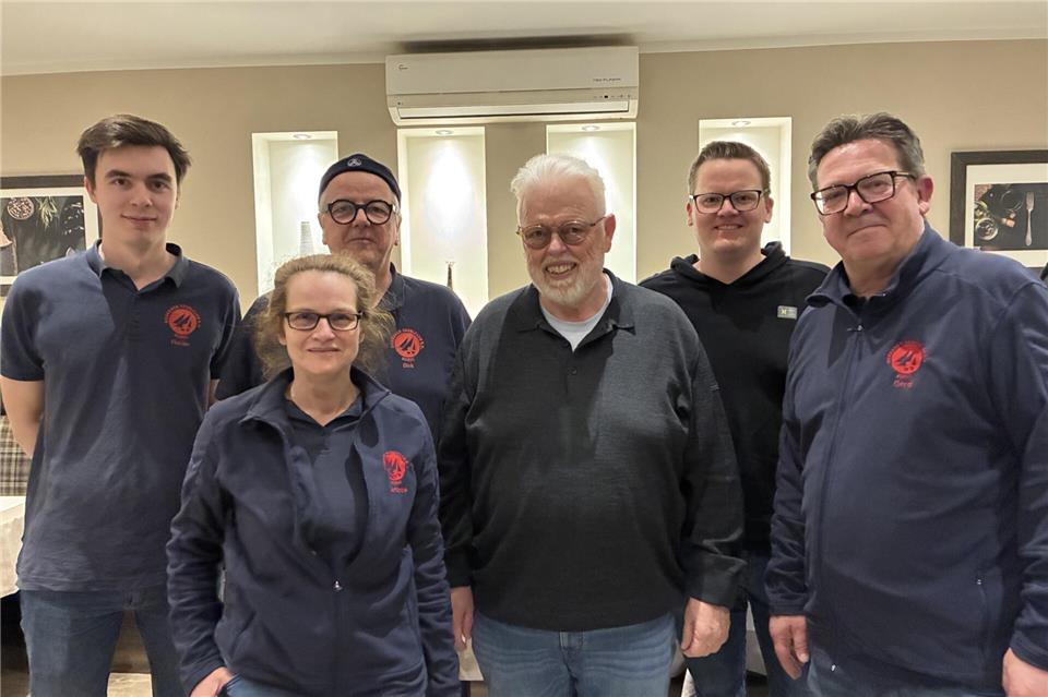 Auf dem Bild zu sehen sind (v. l.) Florian Mölder, Andrea Schüttert, Dirk Rotte, Stephan Klaus, Lukas Janning und Gerd Wolters.