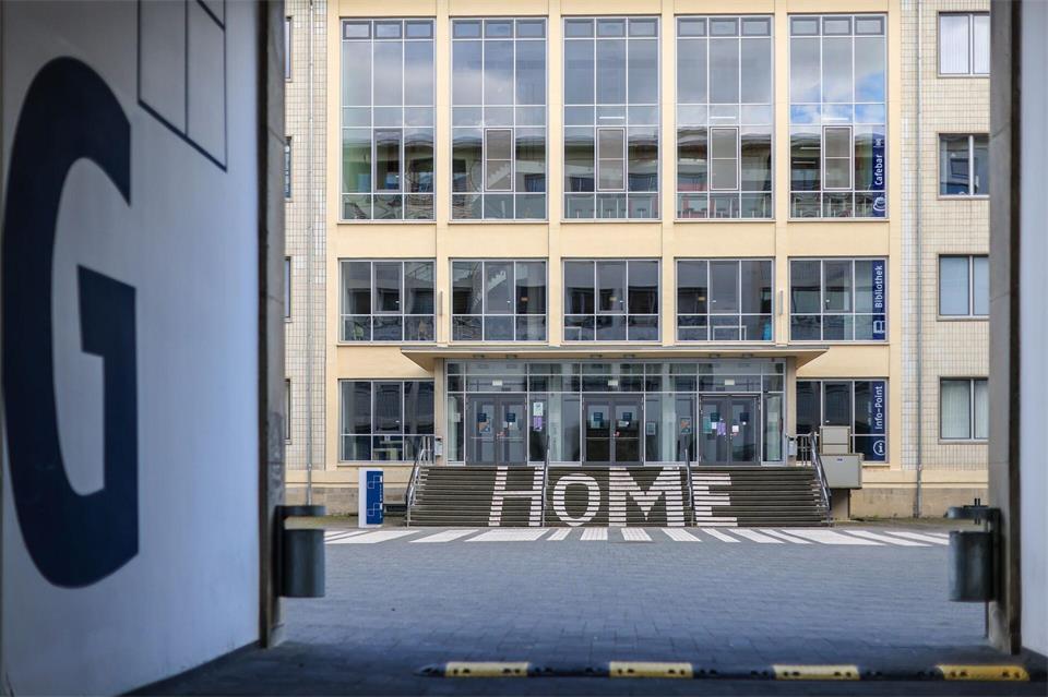 Auf dem Campus der Hochschule Merseburg hat das Chemie-Großforschungszentrum CTC seine ersten Büros eröffnet. (Archivbild) Jan Woitas/dpa