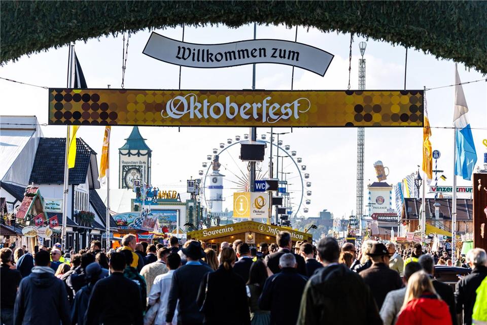 Auf dem Oktoberfest läuft der Betrieb mittlerweile wieder normal.Matthias Balk/dpa