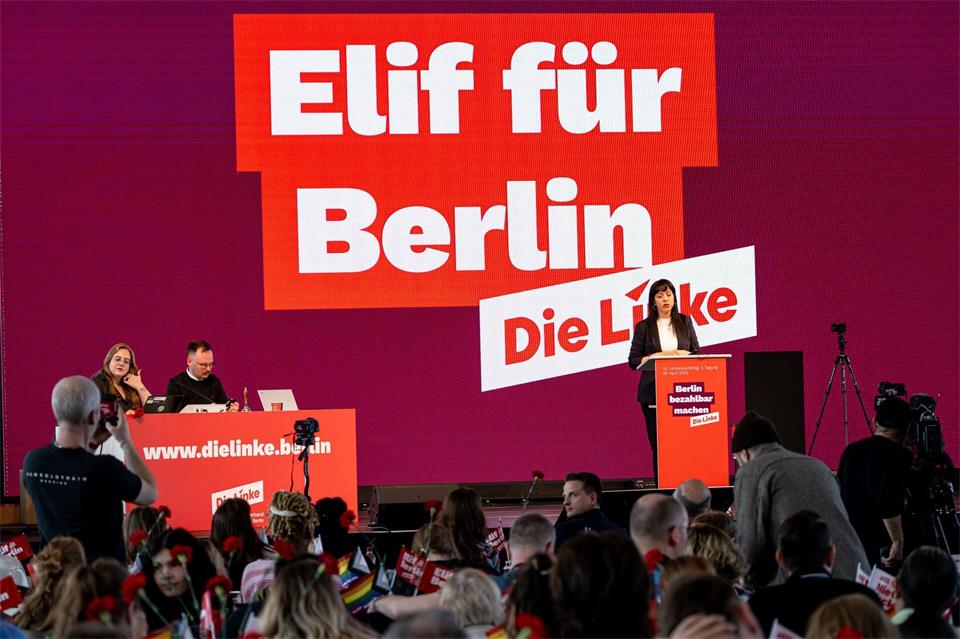 Auf dem Parteitag der Berliner Linken wird auch Spitzenkandidatin Elif Eralp sprechen. (Archivbild)Fabian Sommer/dpa