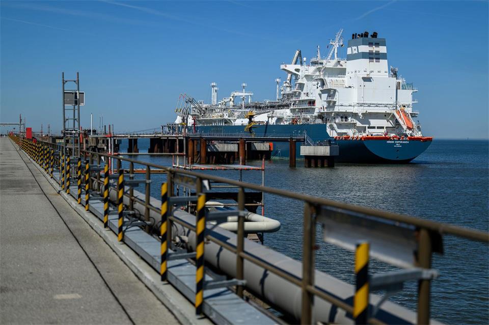 Auf dem ersten LNG-Terminalschiff, der „Höegh Esperanza“, wurde von Anfang an das Elektrochlorierungsverfahren eingesetzt. (Archivbild)Izabela Mittwollen/dpa