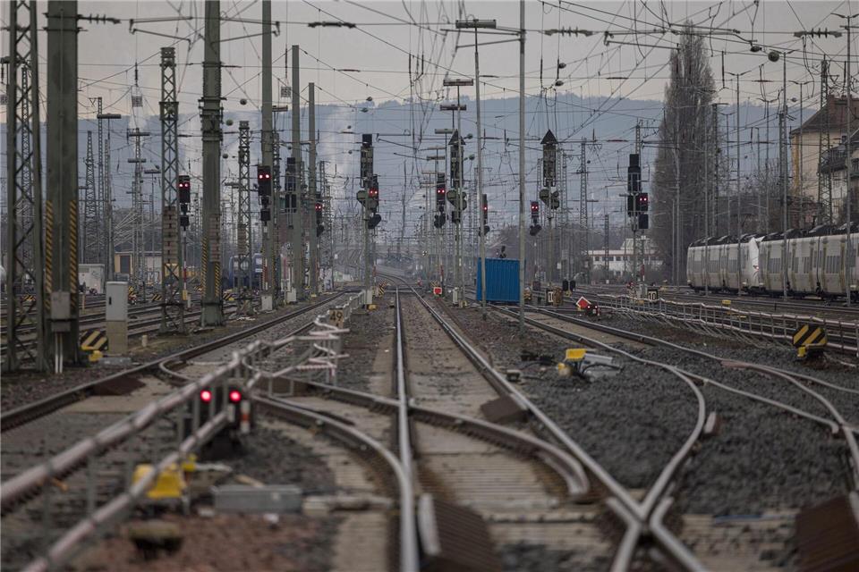 Auf dem nördlichen Gleisvorfeld des Mainzer Hauptbahnhofs wurde viel gearbeitet in den vergangenen Wochen.Hannes P. Albert/dpa