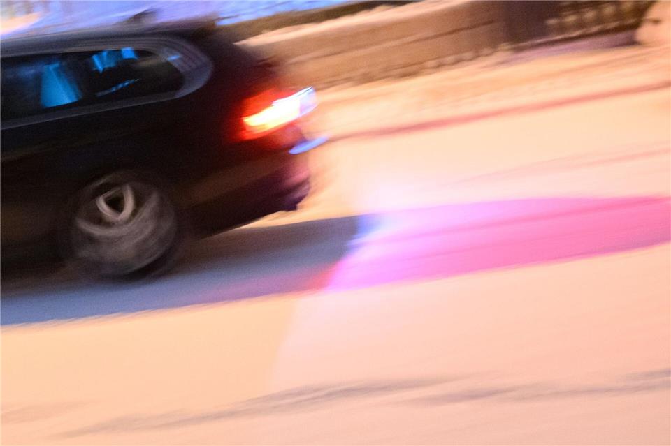 Auf den Straßen gab es einige Unfälle. (Symbolbild)Julian Stratenschulte/dpa