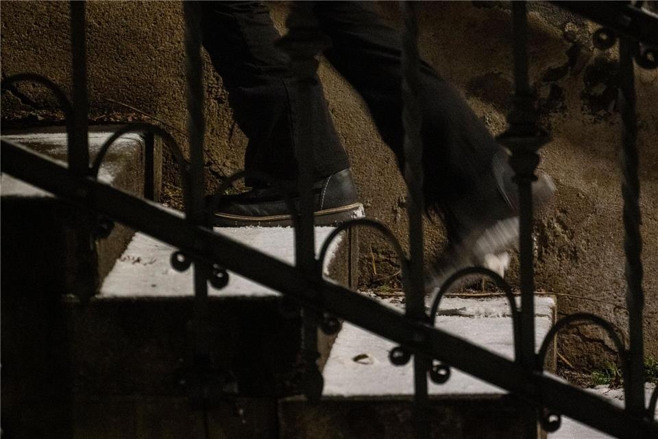 Auf den Straßen und Wegen ist es glatt in Baden-Württemberg.Marijan Murat/dpa