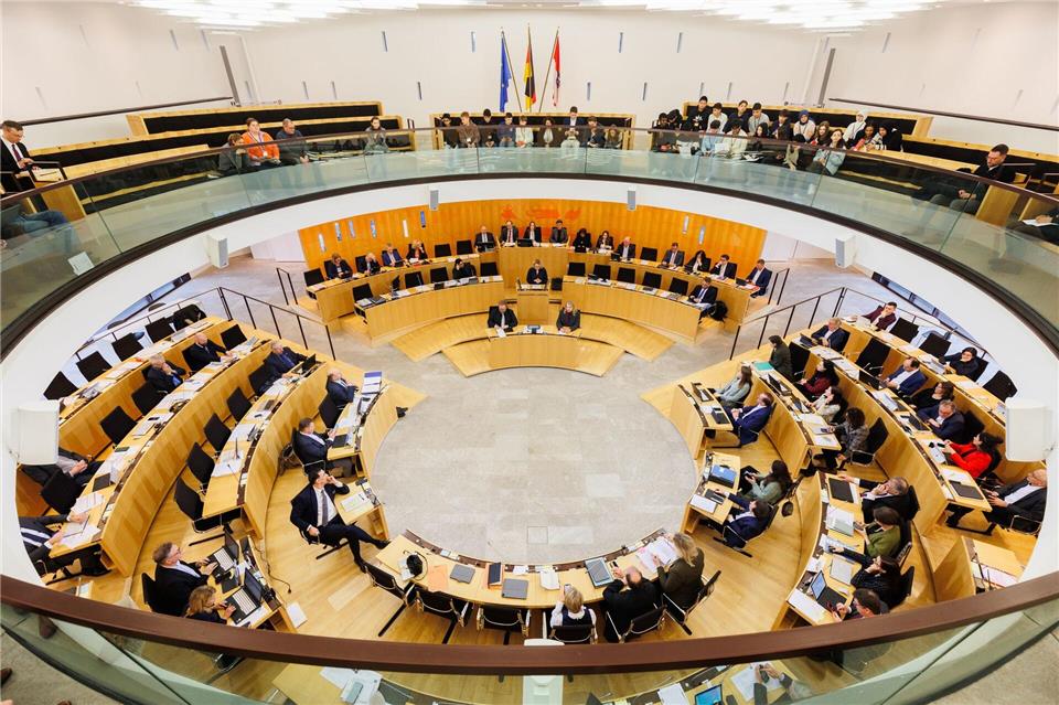 Auf der Agenda des hessischen Landtags steht am Mittwoch die Wahl einer neuen Vize-Präsidentin (Archivbild).Lando Hass/dpa