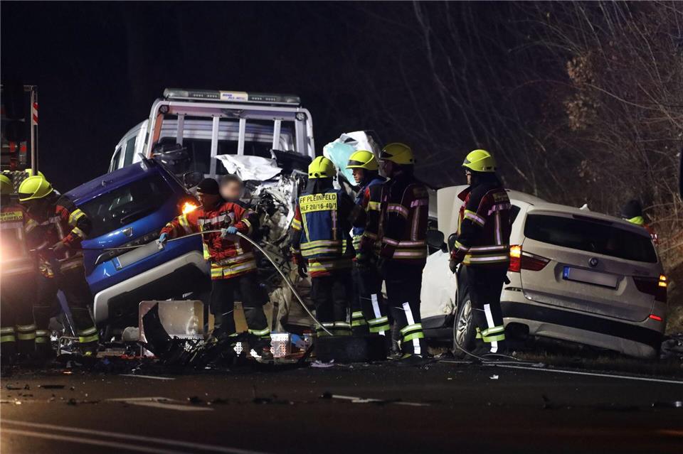 Auf der Bundesstraße 2 in Mittelfranken gab es einen schweren Verkehrsunfall.Felix Besold/NEWS5/dpa