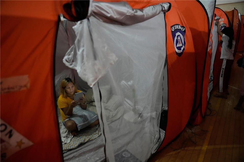 Auf der Flucht vor Supertaifun „Fung-Wong“ mussten mehr als eine Million Menschen ihre Häuser verlassen.Aaron Favila/AP/dpa