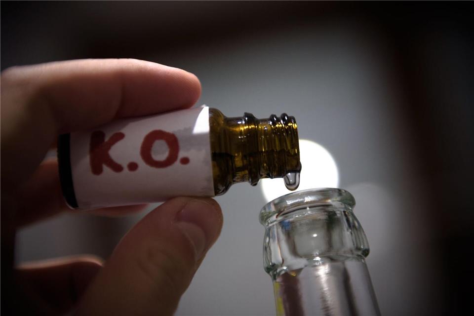 Auf der Halloween-Party in Stuttgart waren 1.500 bis 2.000 Gäste erwartet worden. (Symbolbild)Nicolas Armer/dpa