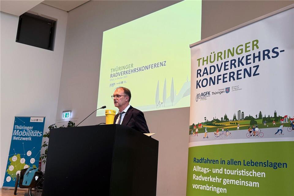 Auf der Konferenz in Erfurt kamen Vertreter von Land, Kommunen und Interessengruppen zusammen. David Hutzler/dpa