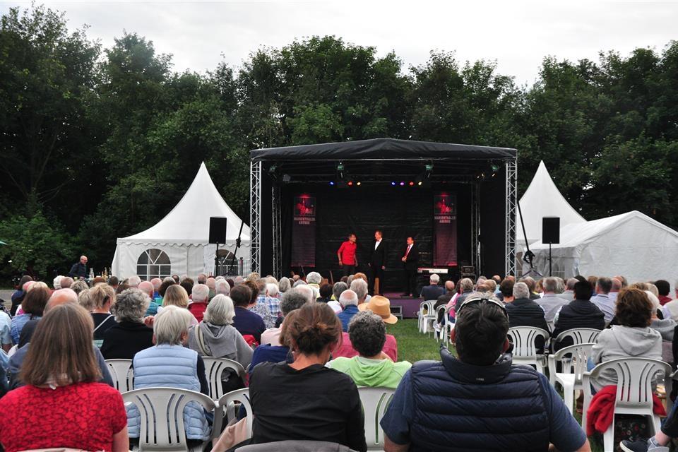 Auf der Kulturwiese ist wieder das Kabarett-Trio „Storno“ zu sehen.