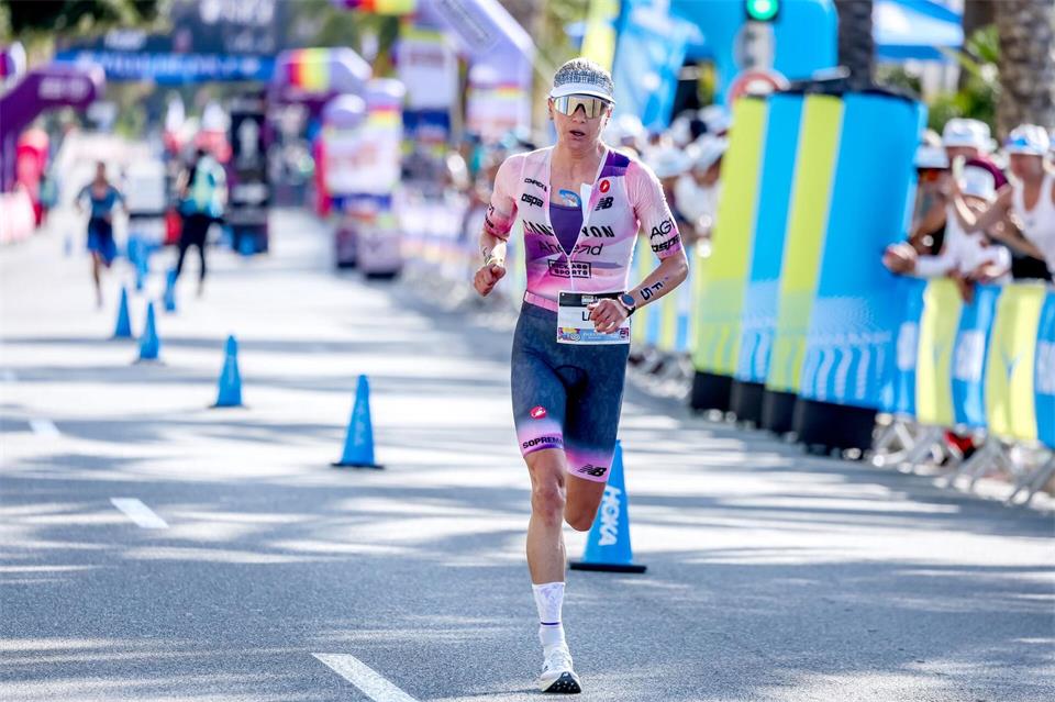 Auf der Laufstrecke konnte Philipp einige Plätze aufholen. Ingo Kutsche/SPORTS-MEDIA Agency/dpa