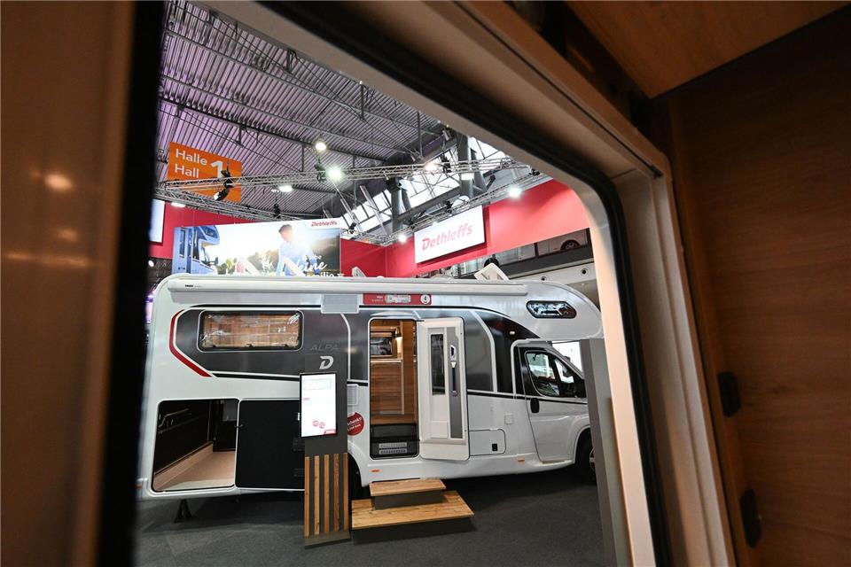 Auf der Messe können sich Besucher über rund 1.200 Caravans informieren. (Archivbild)Bernd Weißbrod/dpa
