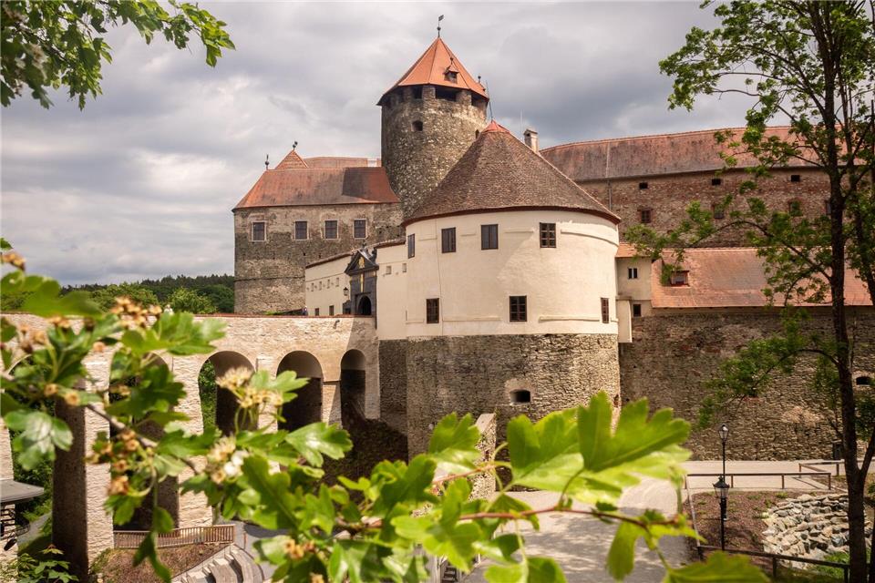 Auf der „Paradiesroute“ ist man im Burgenland unterwegs, wie zum Beispiel Burg Schlaining illustriert.Andreas Drouve/dpa-tmn