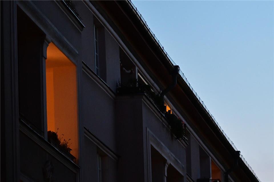 Auf der Suche nach einer neuen Wohnung bewarb sich eine Frau 2022 per Internetformular auf ein Inserat. Sebastian Gollnow/dpa