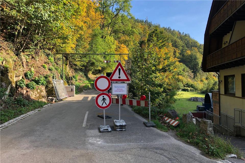 Schwarzwaldstraße wird nach zehn Jahren Sperre saniert Auf der Touristenstrecke müssen Felsen gesichert werden. Christian Böhmer/dpa
