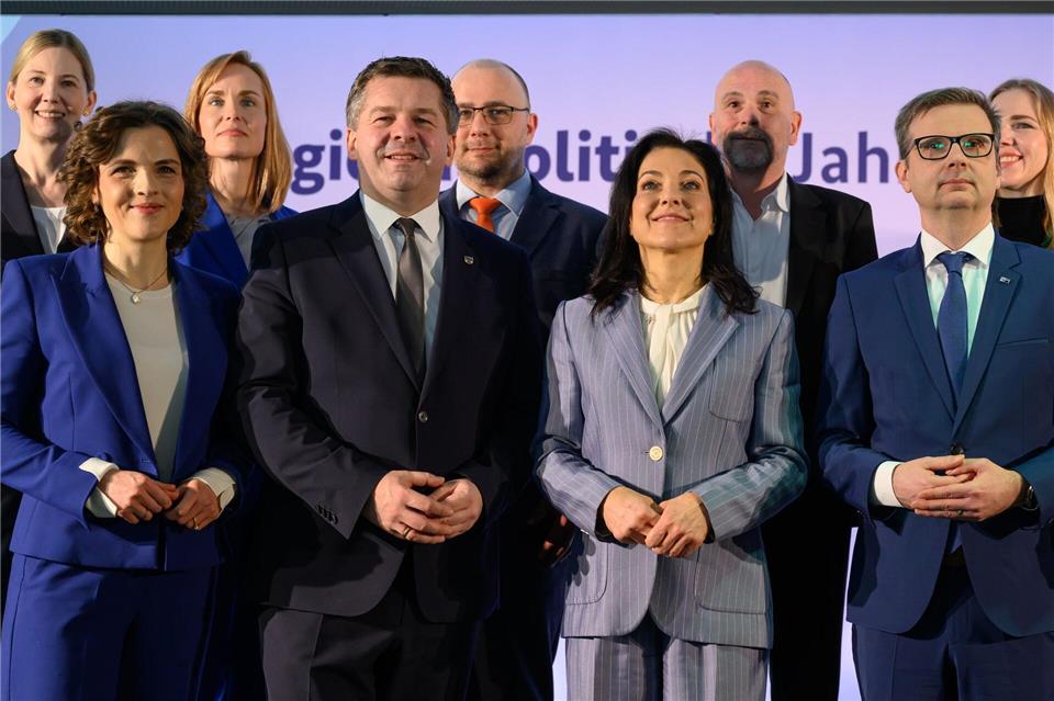 Auf der regionalpolitischen Jahrestagung diskutieren Vertreter aus Politik, Wirtschaft und Wissenschaft über Strukturwandel, bezahlbare Energie und neue Wachstumsfelder für Sachsen-Anhalt.Hendrik Schmidt/dpa