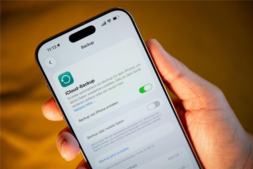 Auf der sicheren Seite: Auf diesem iPhone ist das iCloud-Backup aktiviert.Nico Tapia/dpa-tmn