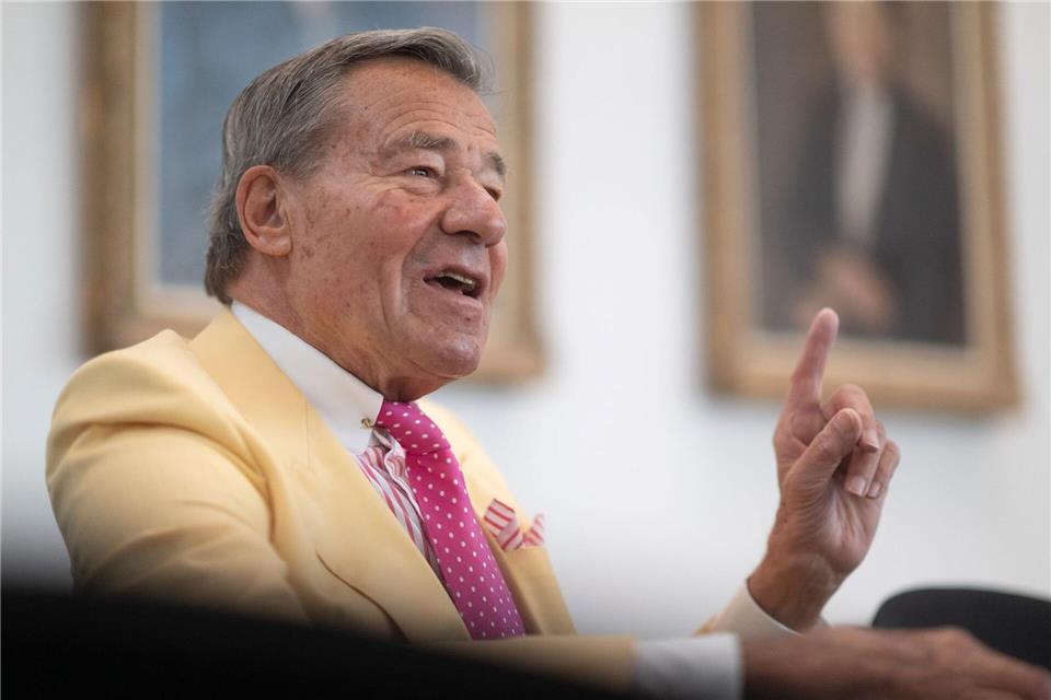 Auf die Politik will sich der 84-Jährige nicht verlassen.  Marijan Murat/dpa
