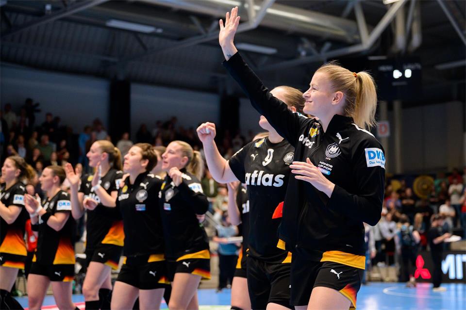 Auf die deutschen Handballerinnen warten zwei EM-Härtetests. (Archivbild)Marco Wolf/dpa