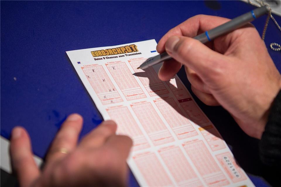 Auf die richtigen Zahlen setzte ein Lottospieler oder Lottospielerin aus Baden-Württemberg. (Symbolfoto)picture alliance/dpa